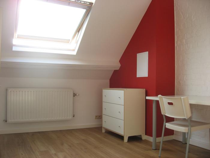 Room in owner's house 14 m² in Brussels Neder-Over-Heembeek