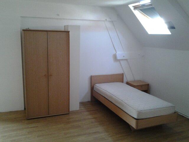 Kot 20 m² in Brussel Elsene : kerkhof