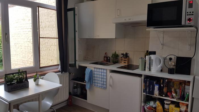 Kitchenette vue sur le jardin