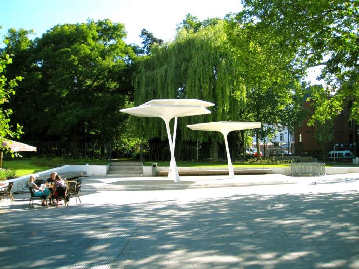 Place Mercier à 3 minutes à pied, quiétude à l'état pure ☘️ Het Mercierplein op 3 minuten lopen, pure rust 🍀 Place Mercier at 3 minutes walking distance, pure tranquillity.