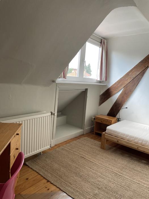 Room in owner's house 11 m² in Brussels Woluwe-Saint-Pierre