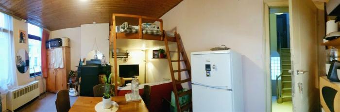 Dans la résidence habitent de façon autonome huit étudiants internationaux, tous à l'aise et avec le potentiel pour réussir leurs études 🥇 Acht internationale studenten wonen zelfstandig in de residentie, allemaal netjes en met het potentieel om te slagen in hun studies 🏅 Eight international students live independently in the residence, all neatly and with the potential to succeed in their studies.