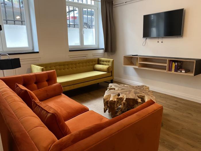 Flagey tv room