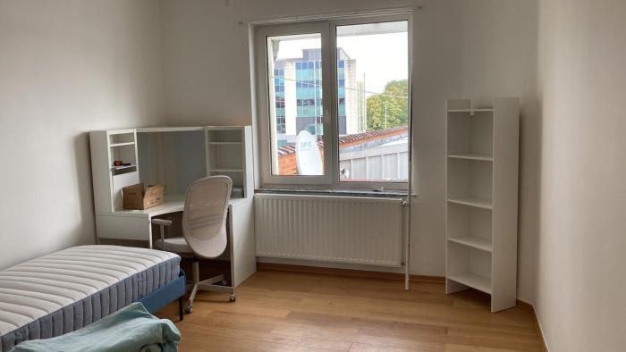 Kot 19 m² in Brussel Elsene : kerkhof