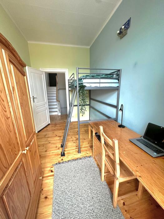 Chambre privée, lit haut ou ba