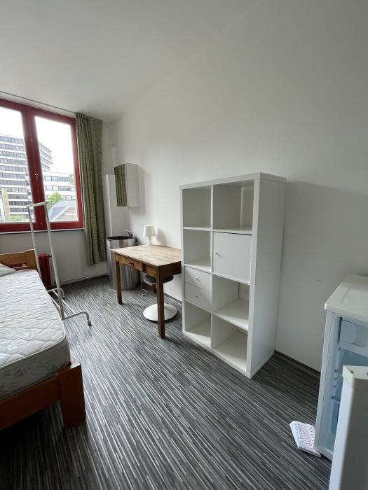 合租房 11 m² 在 Brussels Ixelles : Namur / Flagey