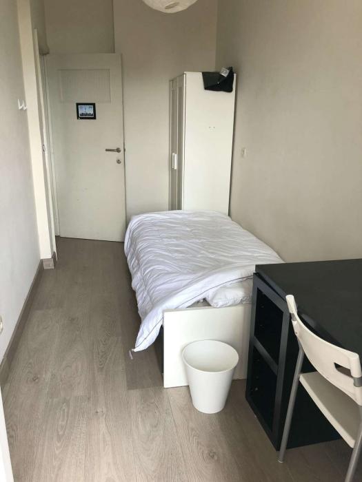 Petite Chambre 13m2 + balcon