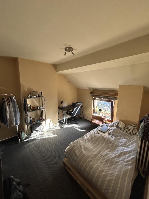 Room in owner's house 12 m² in Brussels Ixelles : Bascule