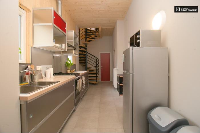 Kot 12 m² in Brussel Elsene : kerkhof