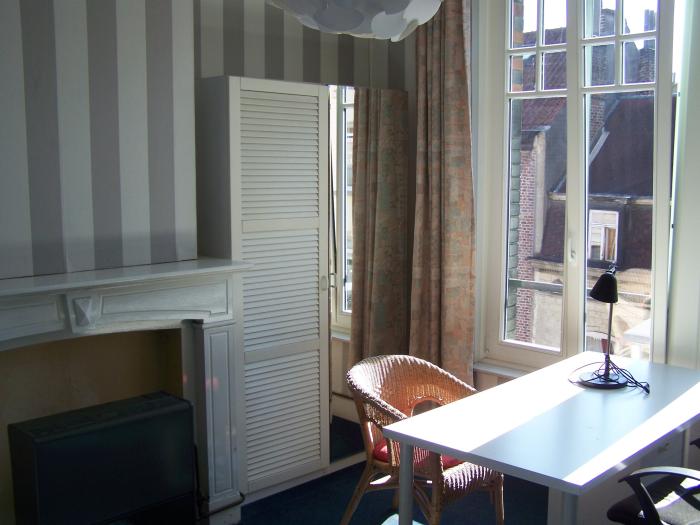 Room in owner's house 16 m² in Brussels Etterbeek / Europe