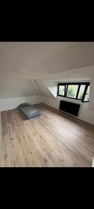 Chambre côté rue