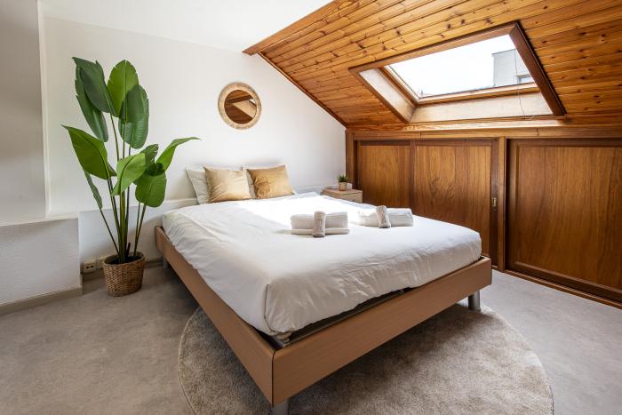 共享租房 300 m² 在 Brussels Etterbeek / Europe