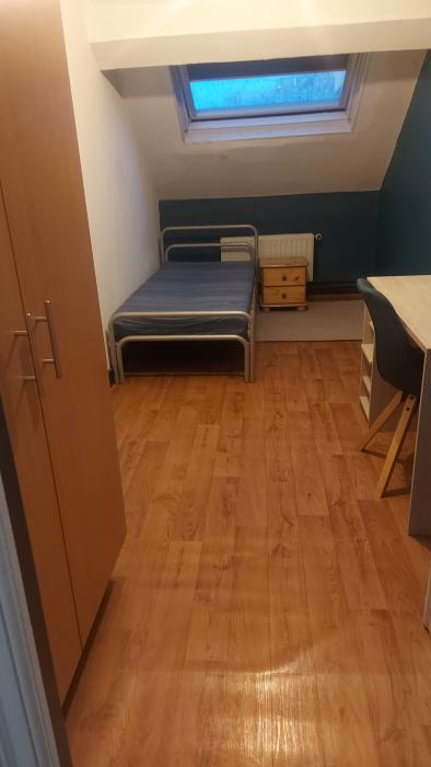 合租房 12 m² 在 Brussels Saint-Gilles