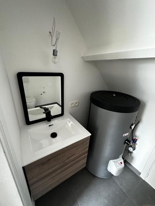 WC avec évier supplémentaire