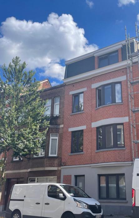 Shared housing 19 m² in Brussels Ixelles : cimetiere