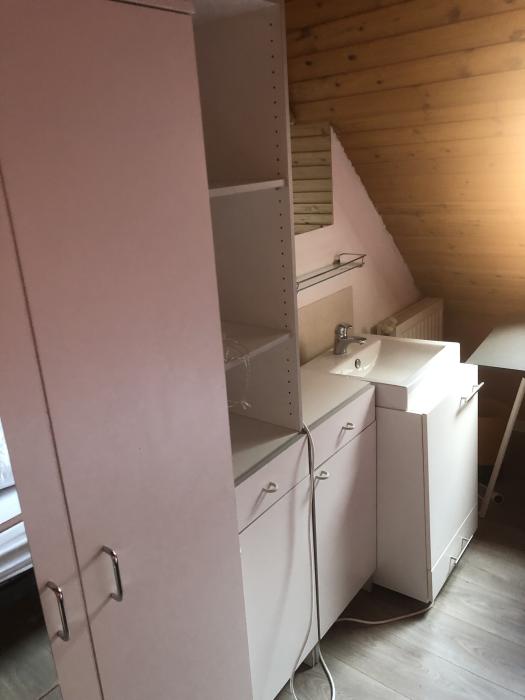 与房东合租 9 m² 在 Brussels Woluwe-Saint-Pierre