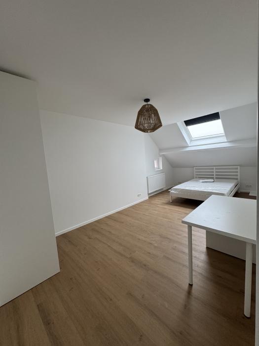 公寓 200 m² 在 Brussels Anderlecht