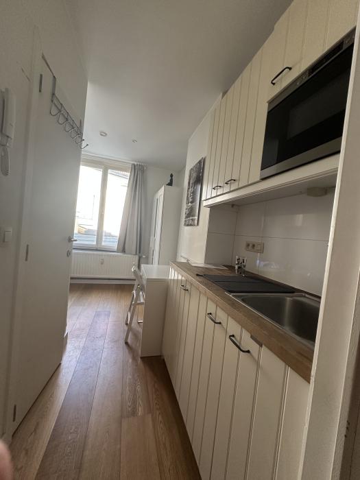 Studio 13 m² à Bruxelles Ixelles : Pte Namur / Flagey