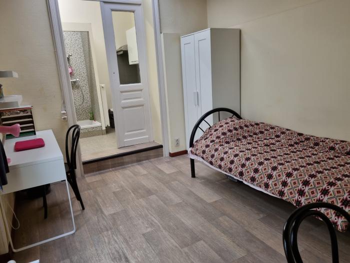 Kot 15 m² in Brussel Elsene : kerkhof