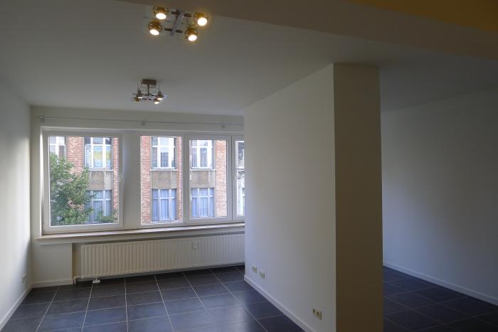 Studio 40 m² à Bruxelles Etterbeek / Europe