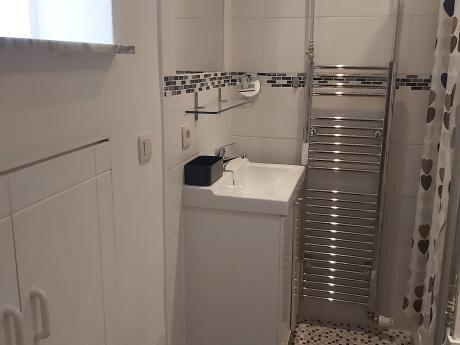 part bathroom