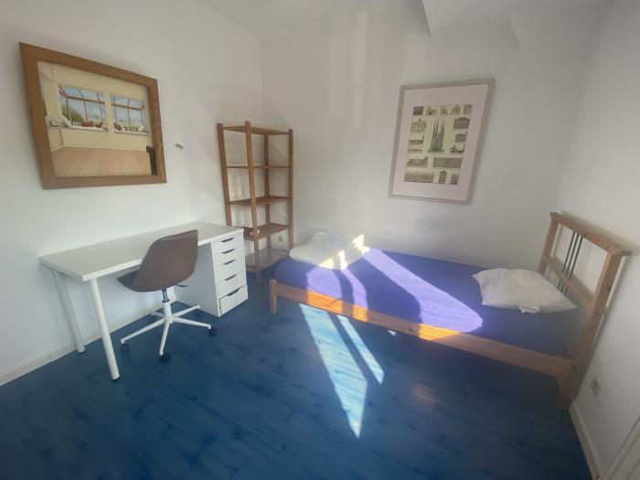Room in owner's house 10 m² in Brussels Kraainem / Wezembeek