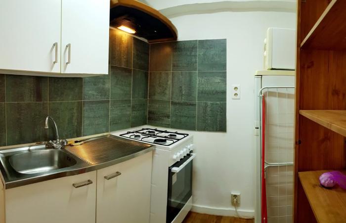 🔸FR🔸𝙐𝙣 𝙘𝙤𝙞𝙣 𝙘𝙪𝙞𝙨𝙞𝙣𝙚 𝙘𝙝𝙖𝙡𝙚𝙪𝙧𝙚𝙪𝙭 𝙧𝙖𝙥𝙥𝙚𝙡𝙡𝙚 𝙦𝙪𝙚 𝙡𝙚 𝙘𝙤𝙢𝙛𝙤𝙧𝙩 𝙣𝙖𝙞𝙩 𝙙𝙖𝙣𝙨 𝙡𝙖 𝙥𝙧𝙚́𝙨𝙚𝙣𝙘𝙚, 𝙣𝙤𝙣 𝙙𝙖𝙣𝙨 𝙡’𝙖𝙗𝙤𝙣𝙙𝙖𝙣𝙘𝙚🔸NL🔸𝙀𝙚𝙣 𝙝𝙖𝙧𝙩𝙚𝙡𝙞𝙟𝙠 𝙠𝙚𝙪𝙠𝙚𝙣𝙝𝙤𝙚𝙠𝙟𝙚 𝙝𝙚𝙧𝙞𝙣𝙣𝙚𝙧𝙩 𝙙𝙖𝙩 𝙘𝙤𝙢𝙛𝙤𝙧𝙩 𝙫𝙤𝙤𝙧𝙩𝙠𝙤𝙢𝙩 𝙪𝙞𝙩 𝙖𝙖𝙣𝙬𝙚𝙯𝙞𝙜𝙝𝙚𝙞𝙙, 𝙣𝙞𝙚𝙩 𝙪𝙞𝙩 𝙤𝙫𝙚𝙧𝙫𝙡𝙤𝙚𝙙
🔸EN🔸𝘼 𝙬𝙖𝙧𝙢 𝙠𝙞𝙩𝙘𝙝𝙚𝙣 𝙣𝙪𝙘𝙝𝙚 𝙧𝙚𝙢𝙞𝙣𝙙𝙨 𝙪𝙨 𝙩𝙝𝙖𝙩 𝙘𝙤𝙢𝙛𝙤𝙧𝙩 𝙜𝙧𝙤𝙬𝙨 𝙛𝙧𝙤𝙢 𝙥𝙧𝙚𝙨𝙚𝙣𝙘𝙚.