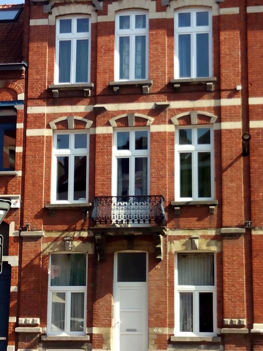 合租房 14 m² 在 Brussels Ixelles : Namur / Flagey