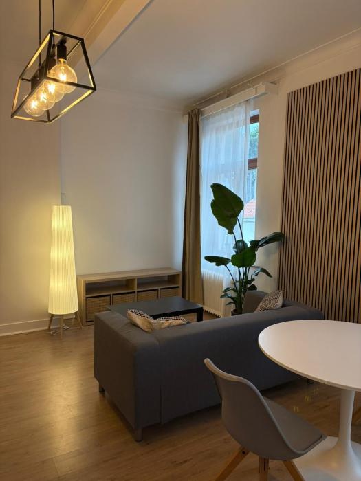 Studio 48 m² in Brussels Jette