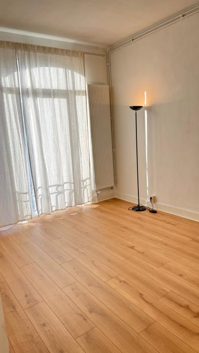 合租房 18 m² 在 Brussels Ixelles : Namur / Flagey