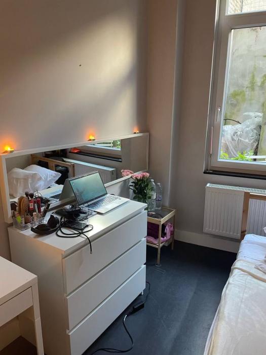 Co-locatie 10 m² in Brussel Elsene : Naamsepoort / Flagey