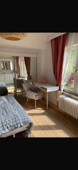 Room in owner's house 20 m² in Brussels Uccle