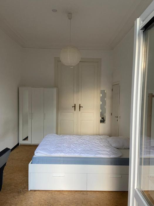 Shared housing 15 m² in Brussels Etterbeek / Europe