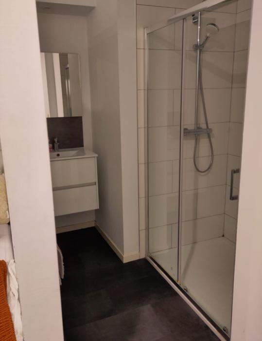 Private shower