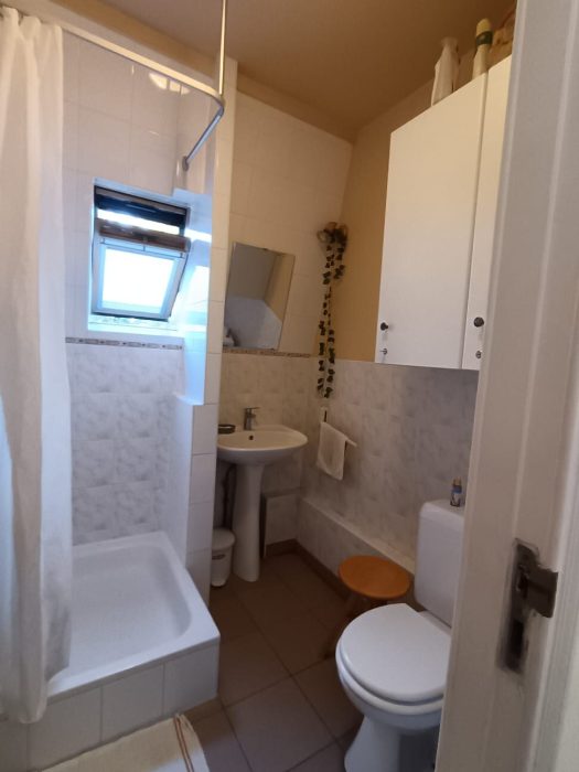 Douche et wc à partager avec une autre étudiante