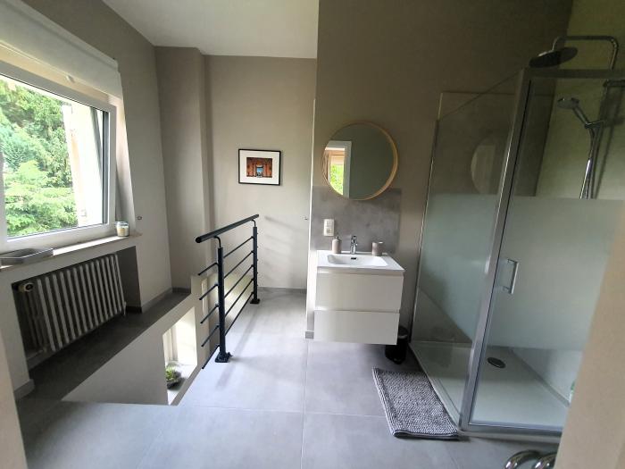 Salle de douche/escalier