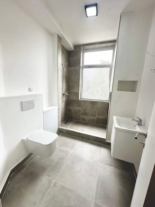 Douche italienne et WC  par étage