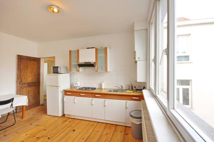 合租房 55 m² 在 Brussels Ixelles : Namur / Flagey