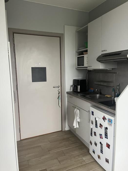 Entrée et espace cuisine
