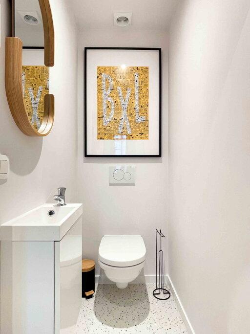 Private toilet