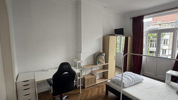 Kot bij bewoner 15 m² in Brussel Sint-Gillis
