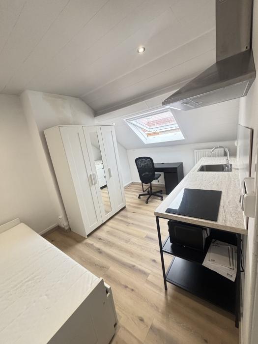 合租房 12 m² 在 Brussels Etterbeek / Europe