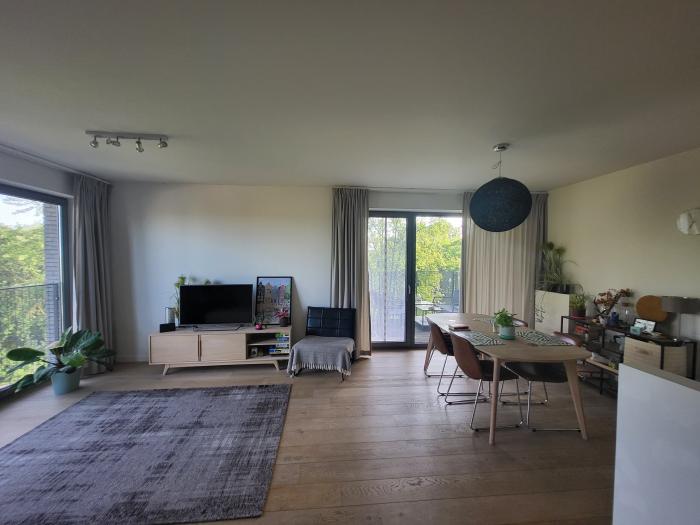Co-locatie 90 m² in Brussel Elsene : kerkhof