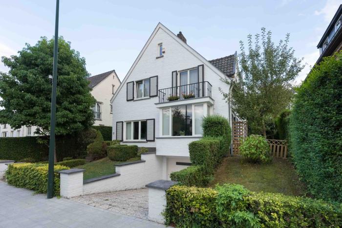 Room in owner's house 20 m² in Brussels Kraainem / Wezembeek
