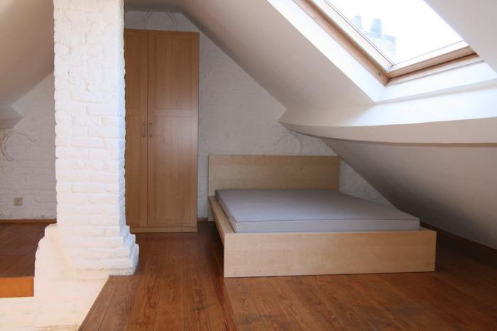 Kot 30 m² in Brussel Elsene : kerkhof