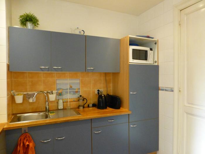 Fully-equipped kitchen