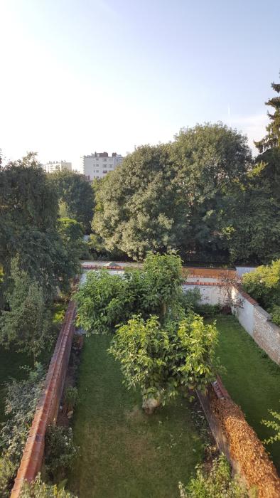 Jardin et vue de la chambre