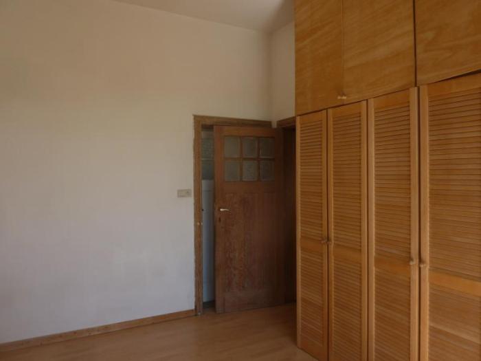 chambre avec grands placards