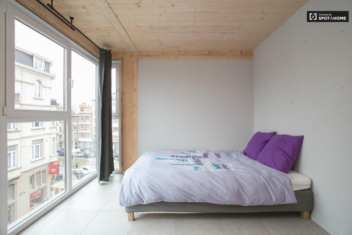Student room 12 m² in Brussels Ixelles : cimetiere