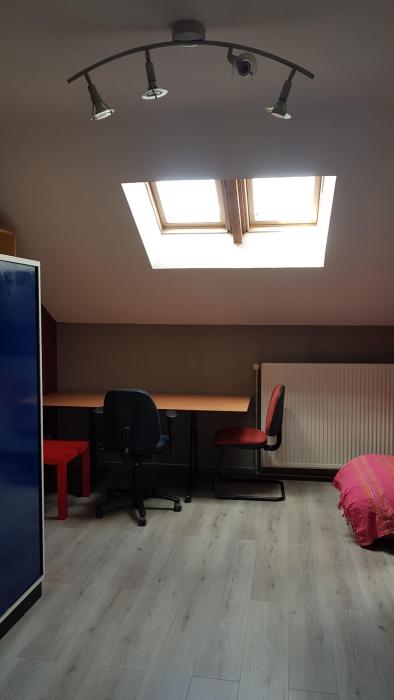 Kot2_bureau_rue